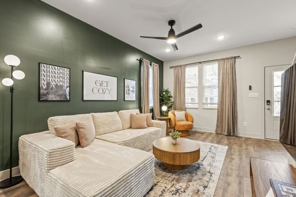 The Flow – Wellness Retreat Near Downtown