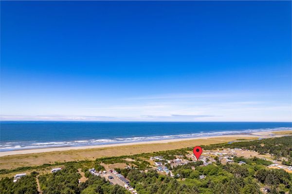 3BR Beachfront Home | Fireplace | Dogs OK