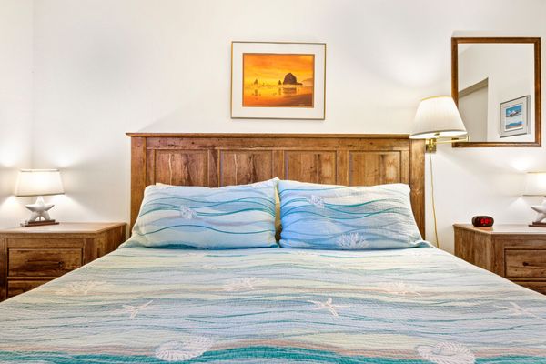 Hi-Tide Resort, King Bed, Dogs OK, Unit 01