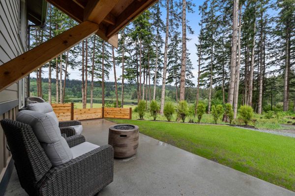 Cozy Island Escape, Patio, Central to Beaches