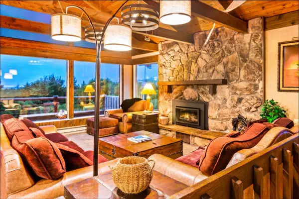 Oceanfront Coastal Home—BBQ & Deck—Pet Friendly