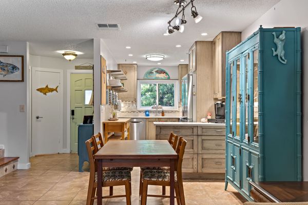 Beachside 3BR 2.5BA Retreat in Prime Location