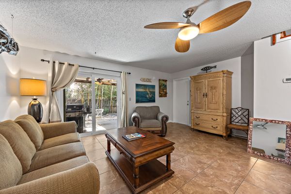 3BR home w/ backyard & BBQ grill