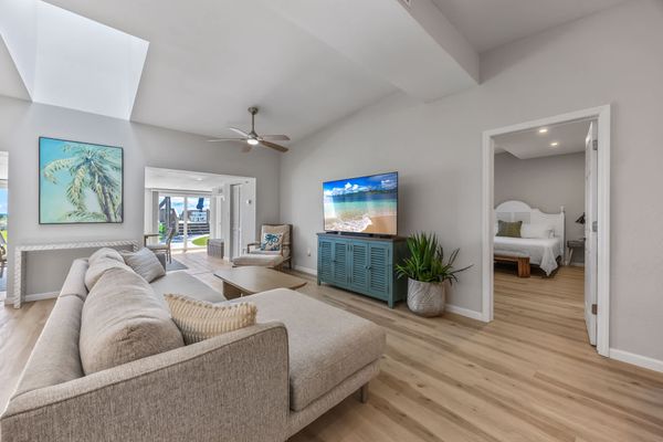 Oceanfront home w/ beach access & bikes