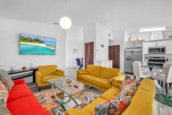 Lime Haus 🍋 | Zesty 3BR Escape with Private Yard