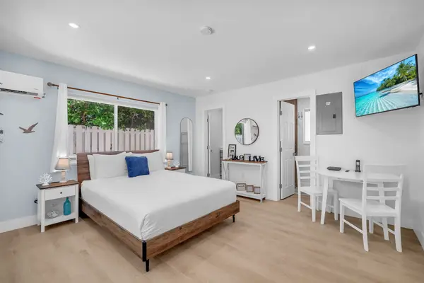 #2 – Beachside Studio  Steps to Hollywood Beach