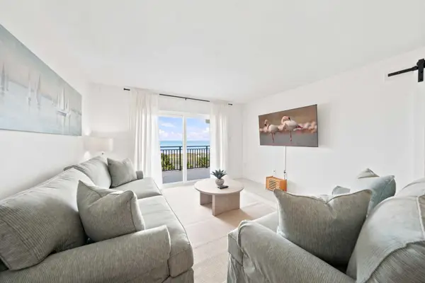 Beachside Condo | Ocean View & Resort Amenities