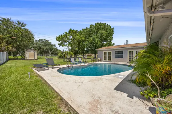 3BR Pool Home Near Kennedy Space Center