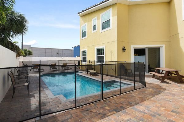 Private Pool!  Fortebello Beachside 162