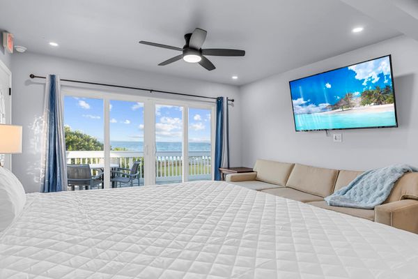 3br/3ba Oceanfront Paradise Upstairs Duplex