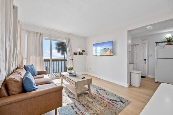 Waterfront | Fishing Pier | Walk to Beach