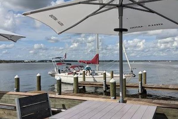 Pier 220 Seafood and Grill