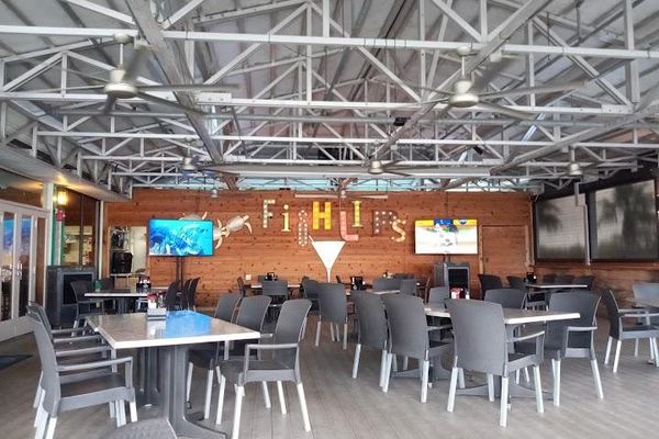 Fishlips Waterfront Bar & Grill