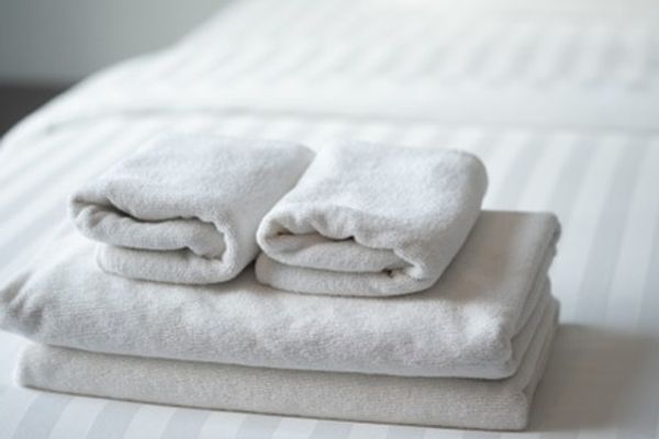 Mid Stay Housekeeping (Linens and Towels | 3+ Bedrooms)