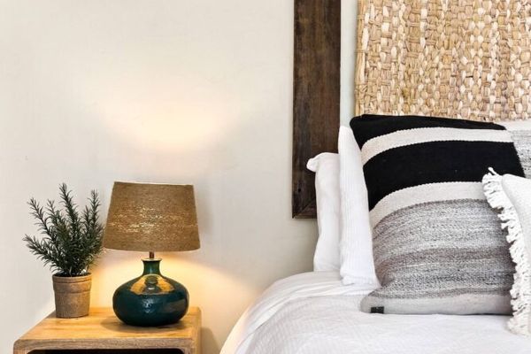 | Charming Pet Friendly Guesthouse w/ Patio |