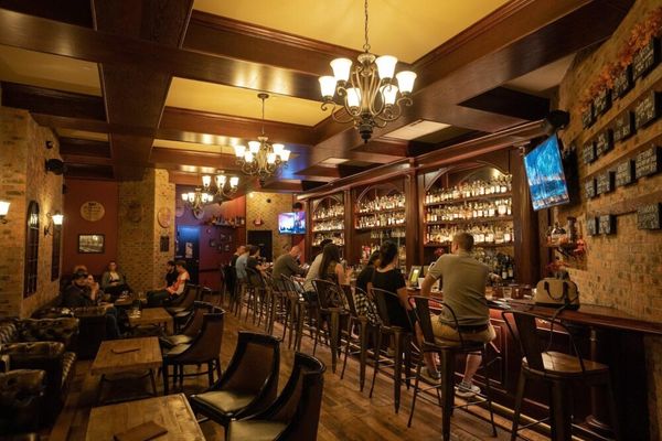 Wiseguy Lounge – Mass Ave