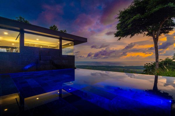 NEW Luxury! Panoramic  views-Pool-Private-Gated