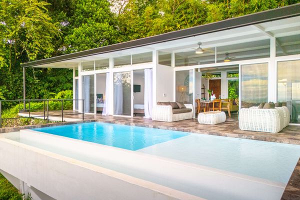 New! Near golf-beaches-ocean views-pool-private