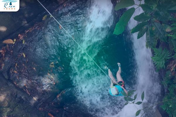 Canyoning Uvita