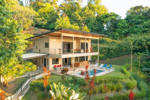 5min to beach-Sleep 6-private pool-ocean view