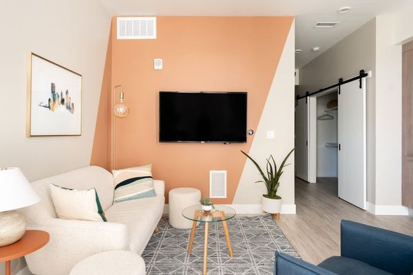 Colorful Western Vibe | Pet-Friendly | Zuni Lofts