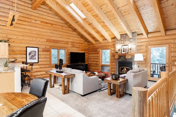 Iconic Log Cabin Escape | Idaho Springs | Hot Tub