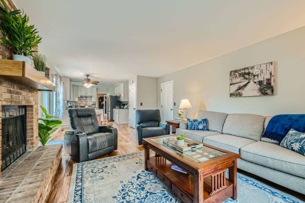 Pet + Family Friendly | Office | 30 Day | Longmont