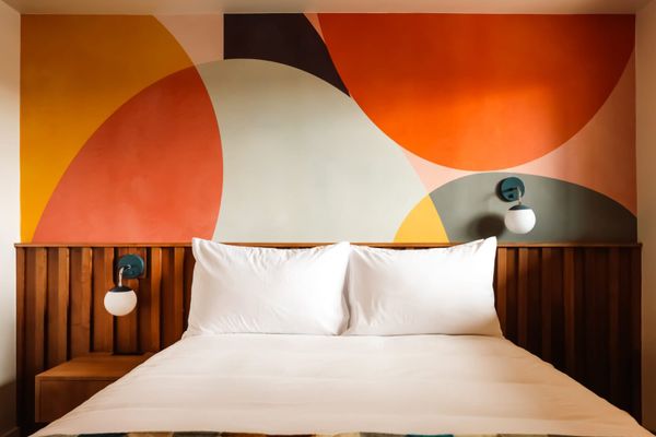 Chromatic Drift | La Vista Motel