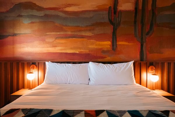 Neon Cactus Crashpad | La Vista Motel