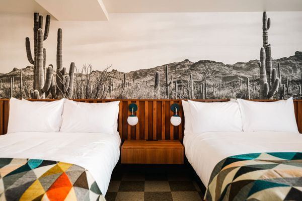 Desert Disco Dreams | La Vista Motel