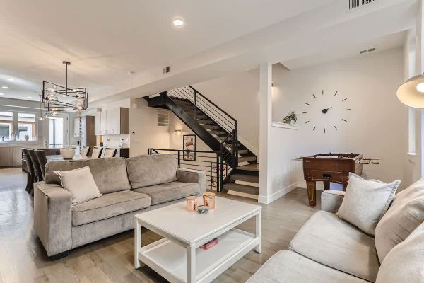 4BR Upscale Townhome / Roof Top w/ Skyline Views