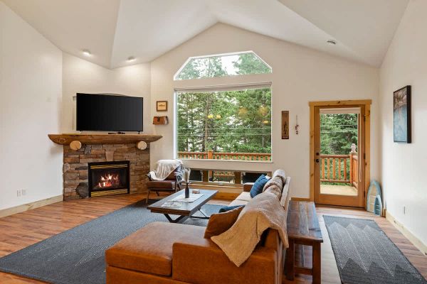 Lookout Cabin at Flathead | Sleeps 7