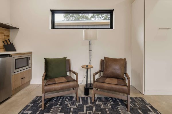 Modern Cabin Studio, Peaceful Nature Retreat