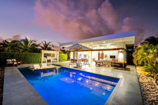 Villa 8 – Great for families with teens or 2 couples
