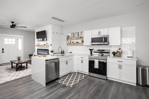 Downtown Gem | Sleeps 6 | Modern Haven