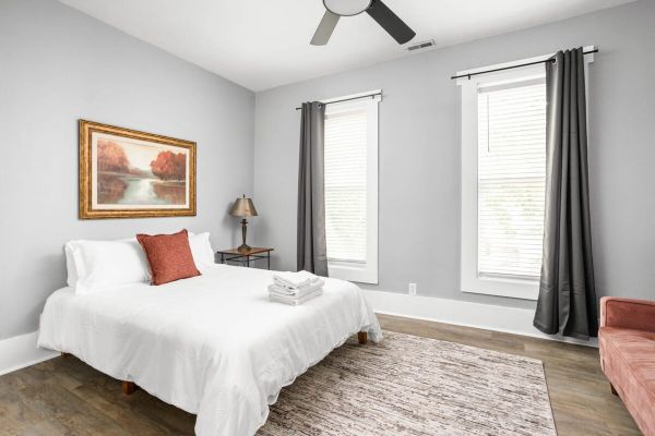 Indy Getaway with Timeless Style | Sleeps 8