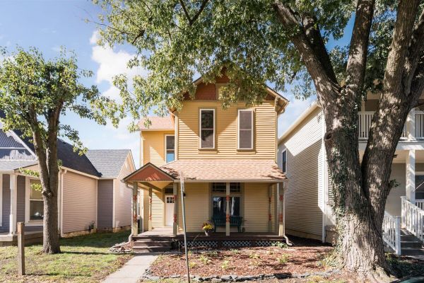 Indy Getaway with Timeless Style | Sleeps 8