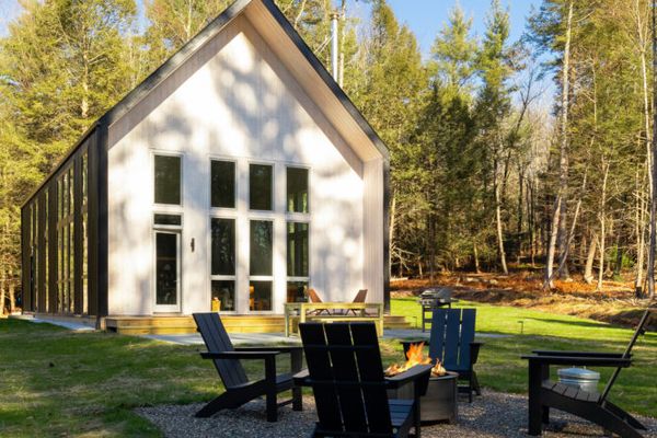 Bethel Woods Escape: Private Oasis w/ Fire Pit