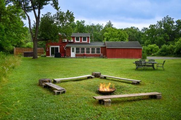 The Louie II: Peaceful Accord Farmhouse
