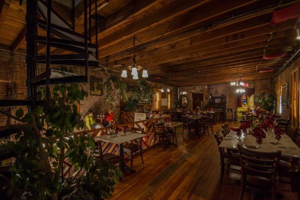 Bacchus Restaurant, Brewery & Billiards