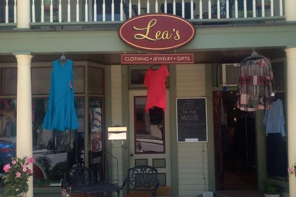Lea’s or https://leaschatham.com