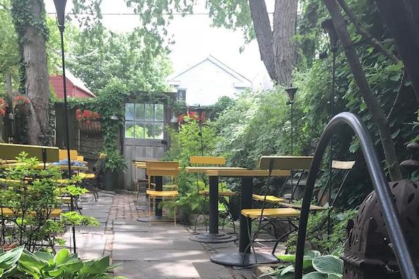 Red Dot Restaurant & Bar