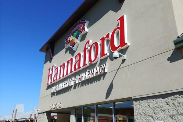 Hannaford Supermarket