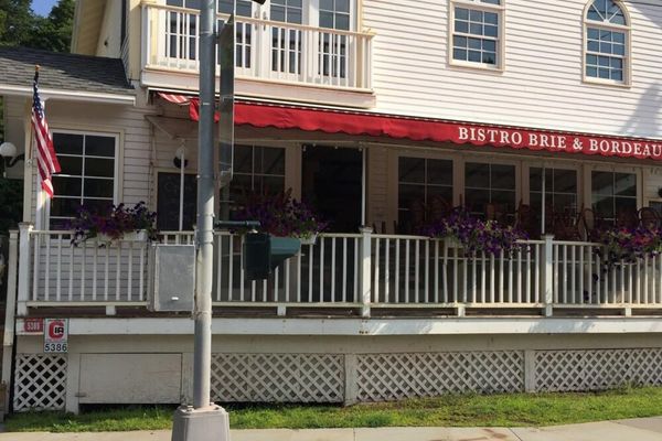 Bistro Brie & Bordeaux