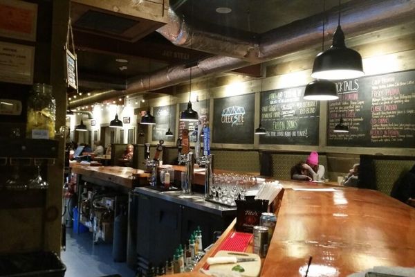 Creekside Bar & Bistro