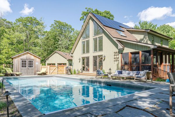 Cold Spring Mountain Retreat: Sun-filled Oasis