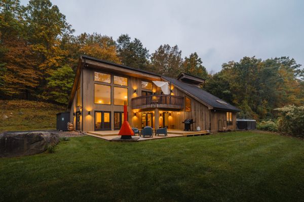 House in Highland: Secluded Retreat