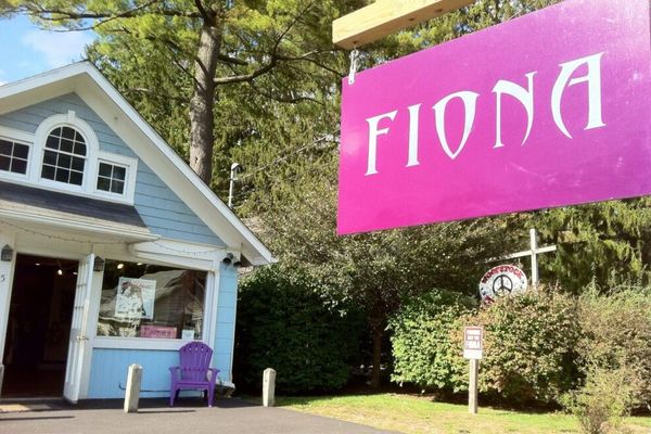 FIONA – Goth Couture & Gifts