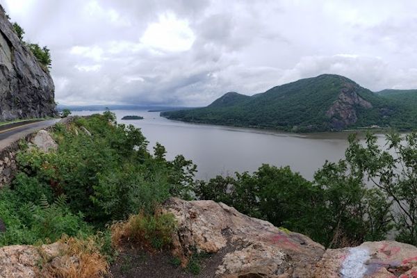 Storm King Mountain Trail