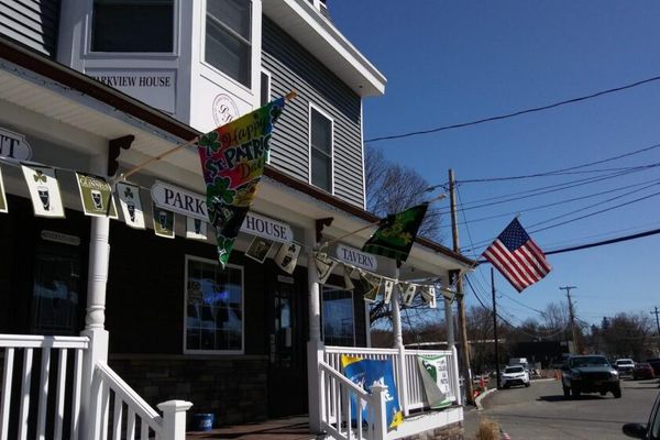 Parkview House Restaurant & Tavern